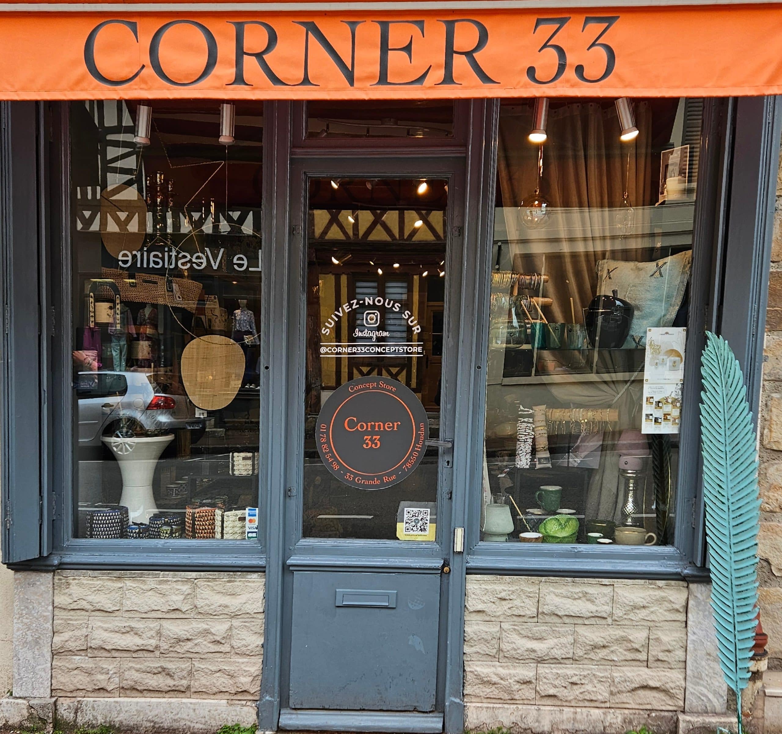 CORNER 33